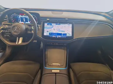 Mercedes-Benz E 220 d AMG Night LED KEYLESS