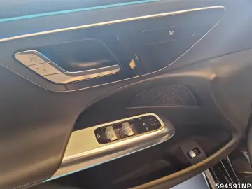Mercedes-Benz E 220 d AMG Night LED KEYLESS
