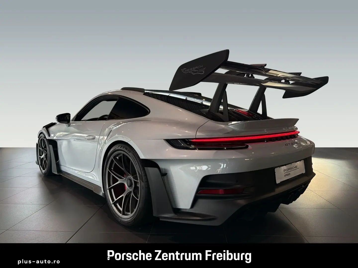 PORSCHE 992 (911) GT3 RS Weissach Matrix Carbon Lift