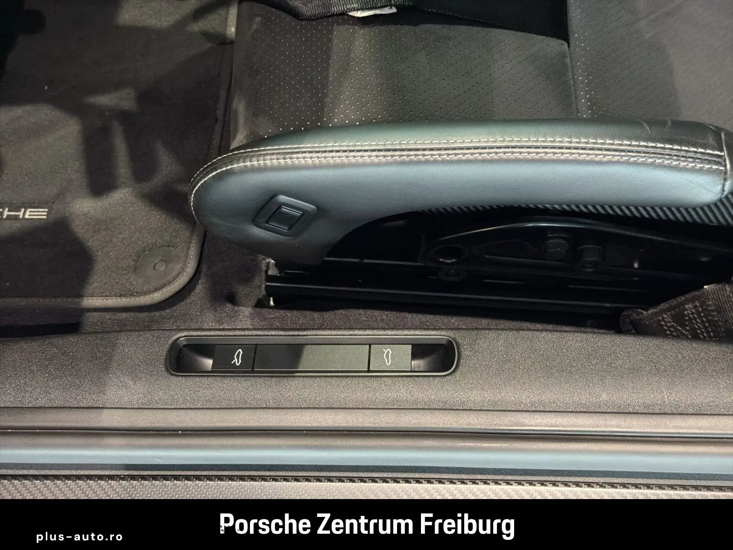 PORSCHE 992 (911) GT3 RS Weissach Matrix Carbon Lift