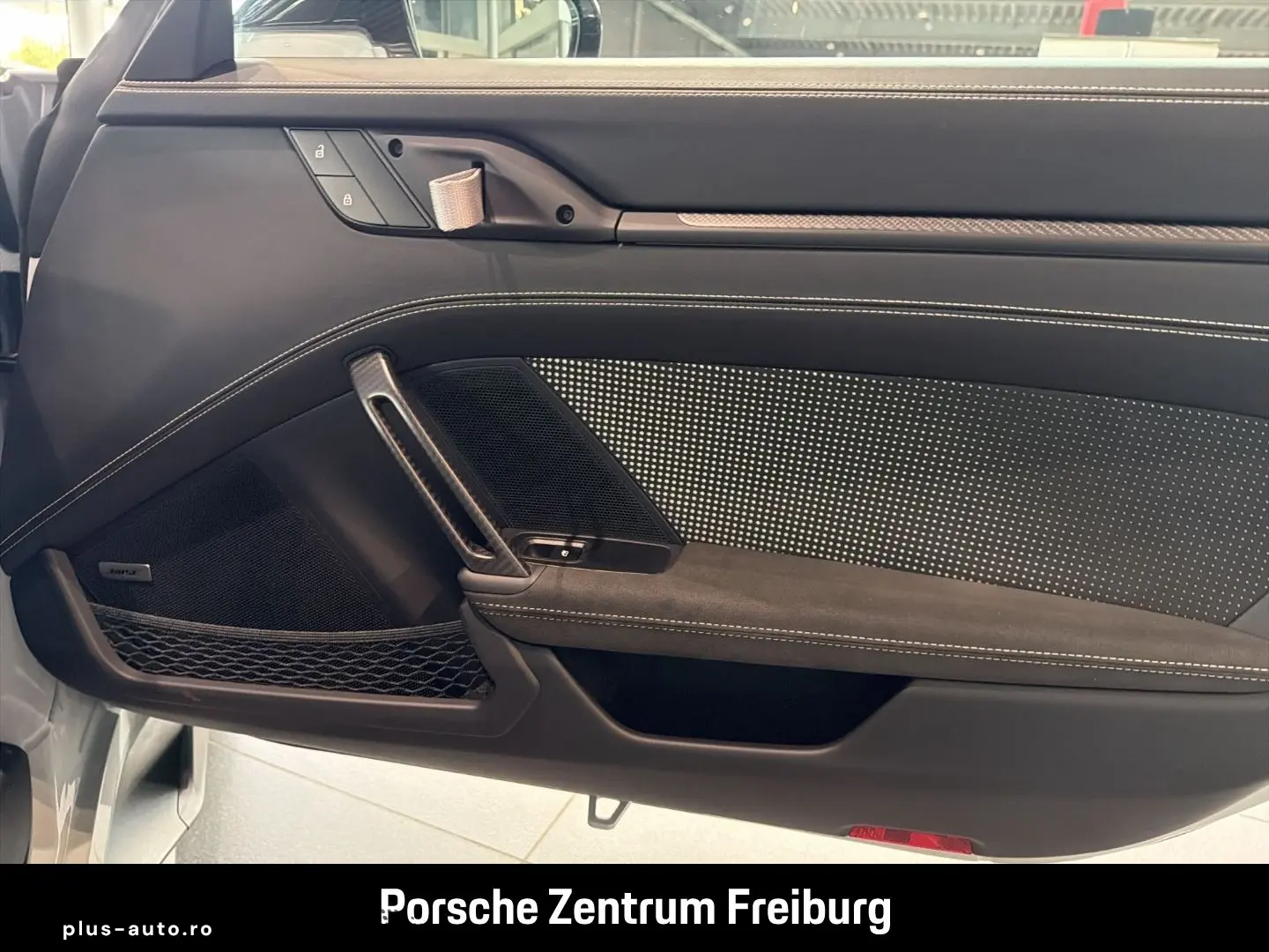 PORSCHE 992 (911) GT3 RS Weissach Matrix Carbon Lift