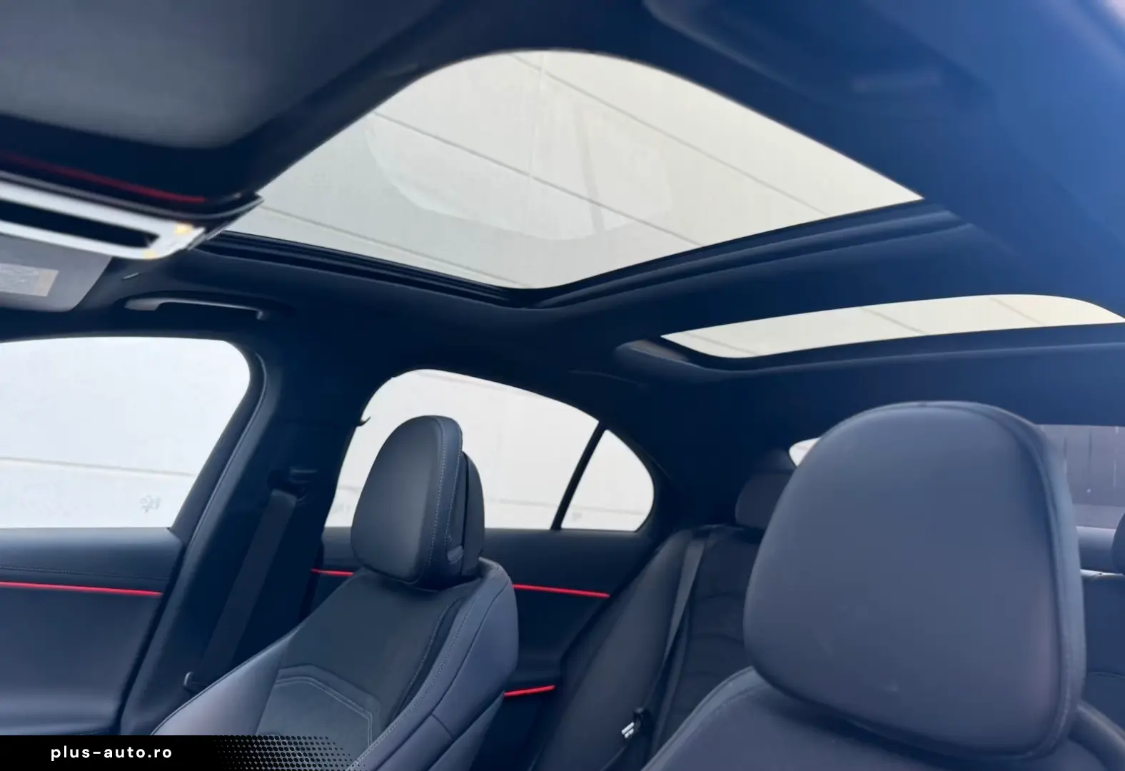 MERCEDES-BENZ E 220 d AMG Line Advanced PANO LEDER 18TKM