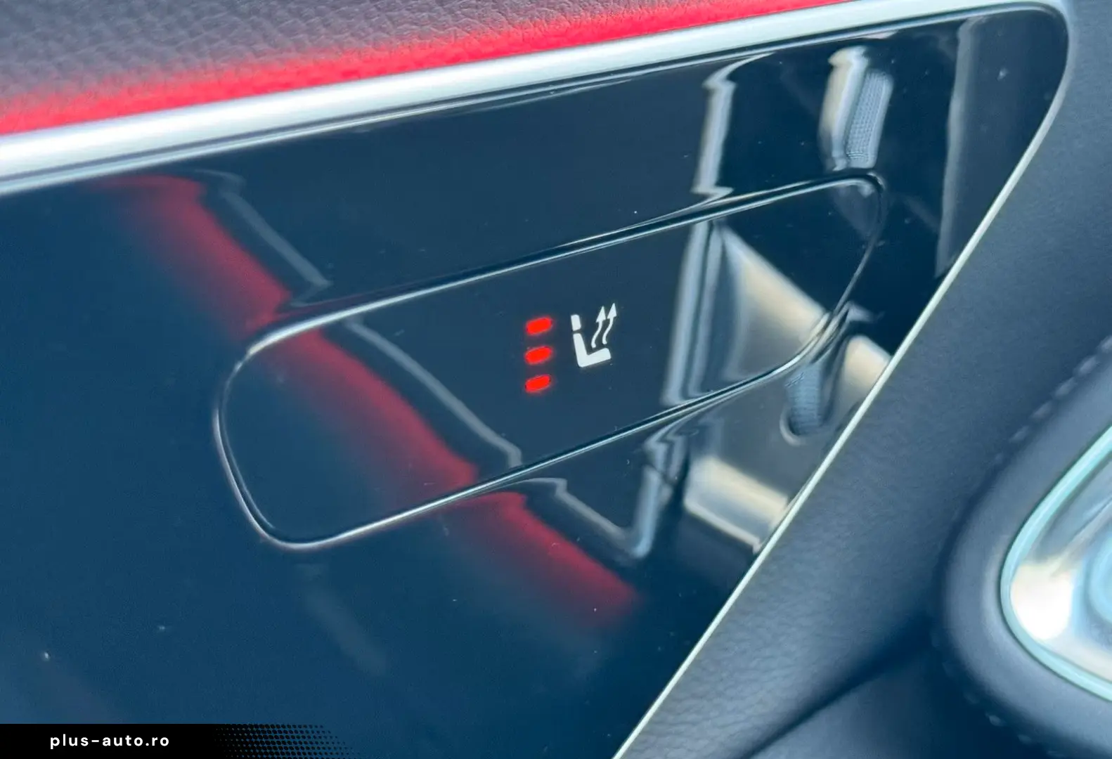 MERCEDES-BENZ E 220 d AMG Line Advanced PANO LEDER 18TKM