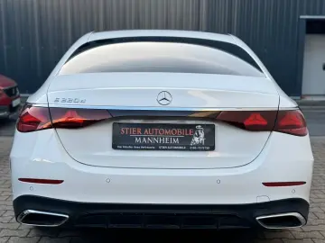 MERCEDES-BENZ E 220 d AMG Line Advanced PANO LEDER 18TKM