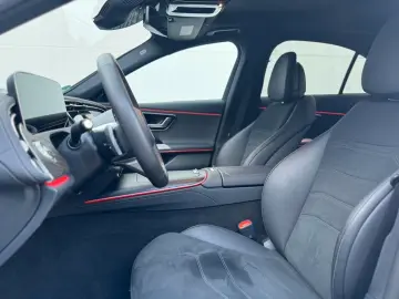 MERCEDES-BENZ E 220 d AMG Line Advanced PANO LEDER 18TKM