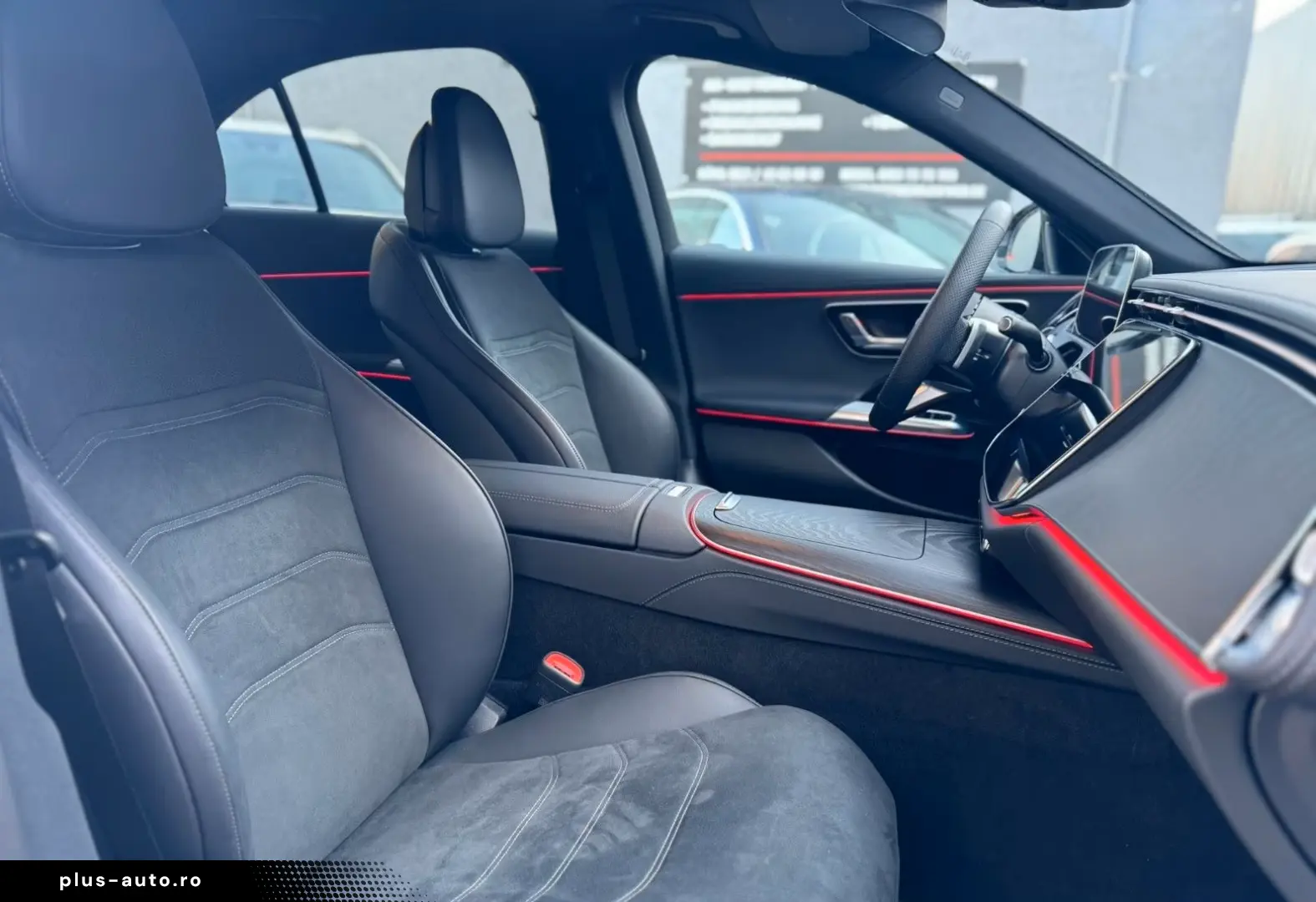 MERCEDES-BENZ E 220 d AMG Line Advanced PANO LEDER 18TKM