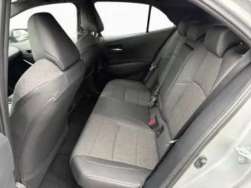 TOYOTA Corolla 1.8 Hybrid