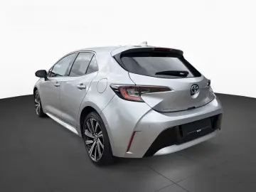 TOYOTA Corolla 1.8 Hybrid