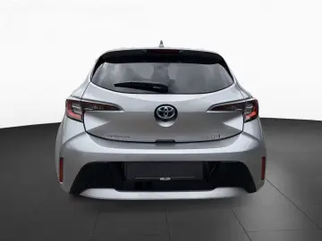 TOYOTA Corolla 1.8 Hybrid
