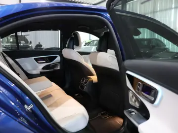 MERCEDES-BENZ C 220 d LIMOUSINE AMG-LINE SPORT