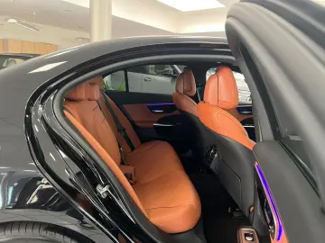 MERCEDES-BENZ C 220 d Lim AMG Advanced LEDER DISTR AHK 360