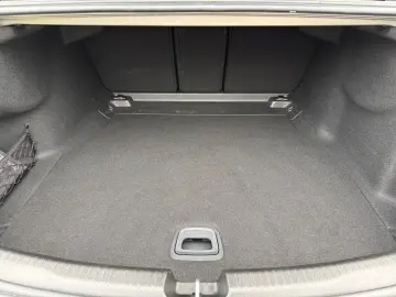 MERCEDES-BENZ C 220 d  AMG NIGHT AHK KAMERA SDACH BURMESTER