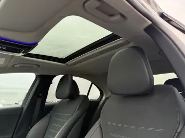 MERCEDES-BENZ C 220 d  AMG NIGHT AHK KAMERA SDACH BURMESTER