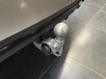 MERCEDES-BENZ C 220 d  AMG NIGHT AHK KAMERA SDACH SHZ DISTR