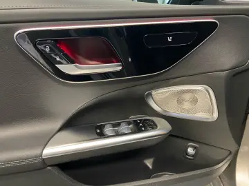 MERCEDES-BENZ C 220 d  AMG NIGHT AHK KAMERA SDACH SHZ DISTR