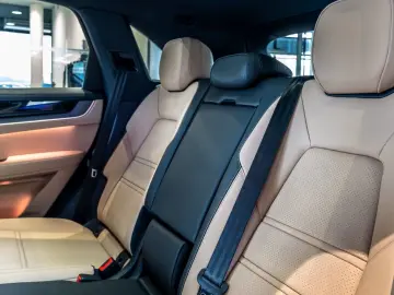 Porsche Cayenne E-Hybrid Black Edition