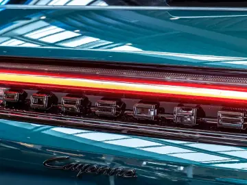 Porsche Cayenne E-Hybrid Black Edition