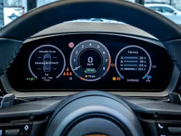 Porsche Cayenne E-Hybrid Black Edition