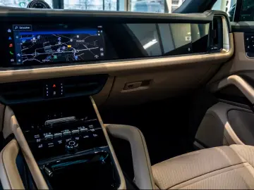 Porsche Cayenne E-Hybrid Black Edition