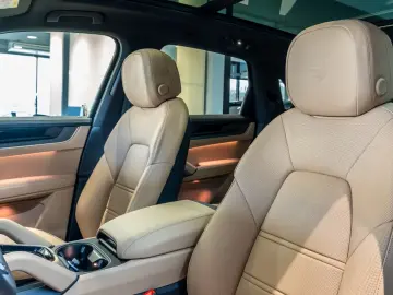 Porsche Cayenne E-Hybrid Black Edition