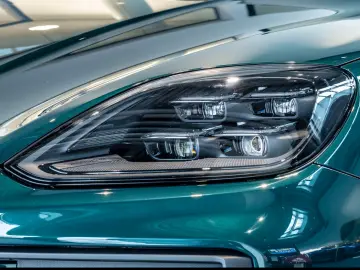 Porsche Cayenne E-Hybrid Black Edition