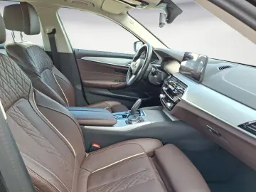 BMW 520d xDrive Limousine Innovationsp. Aut. Komfort