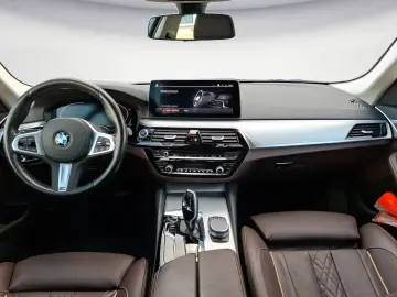 BMW 520d xDrive Limousine Innovationsp. Aut. Komfort