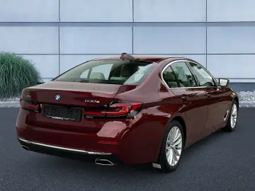 BMW 530e xDrive Limousine Head-Up Laser