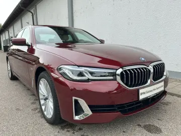 BMW 530e xDrive Limousine Head-Up Laser