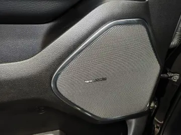 Dodge RAM 1500 Laramie Night GOLDEDITION