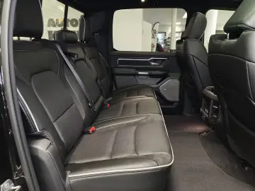 Dodge RAM 1500 Laramie Night GOLDEDITION