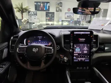 Dodge RAM 1500 Laramie Night GOLDEDITION