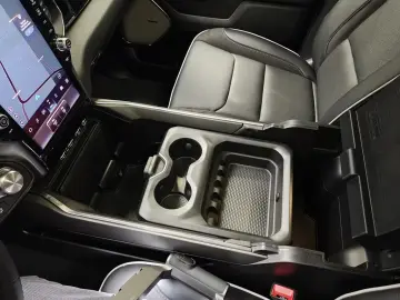 Dodge RAM 1500 Laramie Night GOLDEDITION