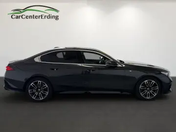 BMW 520i Limousine Acc