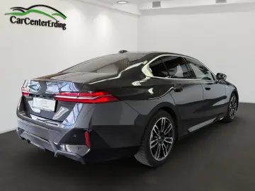 BMW 520i Limousine Acc