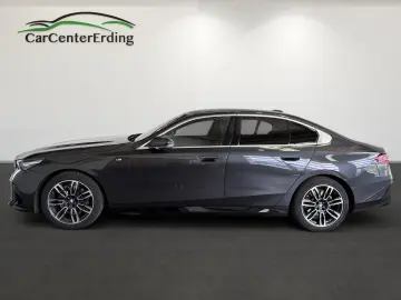 BMW 520i Limousine Acc