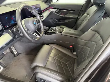 BMW 520i Limousine Acc