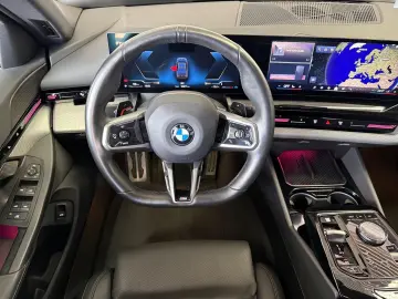 BMW 520i Limousine Acc