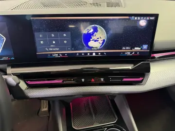 BMW 520i Limousine Acc