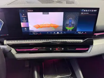 BMW 520i Limousine Acc