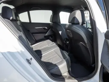 BMW 520i limousine  M-Sport 360 HUD