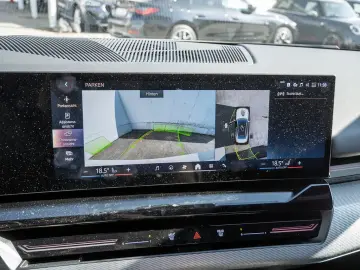 BMW 520i limousine  M-Sport 360 HUD