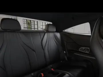 MERCEDES-BENZ CLE 300 4M Coupé AMG Distronic Panorama 360