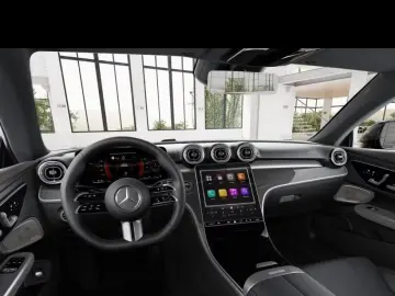 MERCEDES-BENZ CLE 300 4M Coupé AMG Distronic Panorama 360