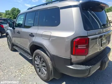 Toyota Land Cruiser 250