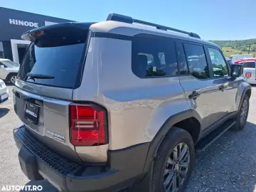 Toyota Land Cruiser 250