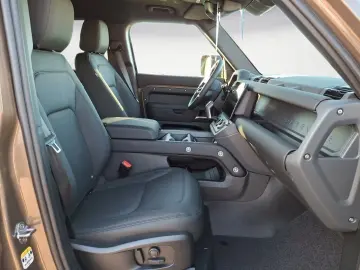 Land Rover Defender 110 D200 X-Dynamic