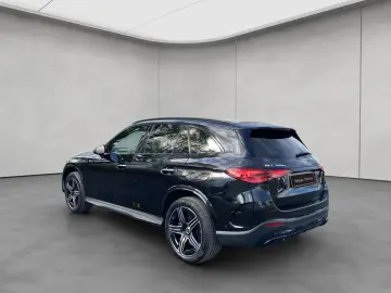 MERCEDES-BENZ GLC 300 e 4M AMG