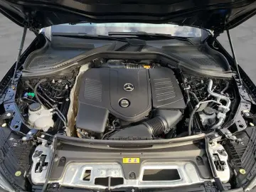 MERCEDES-BENZ GLC 300 e 4M AMG