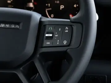 Land Rover Defender 110 D250 X-Dynamic